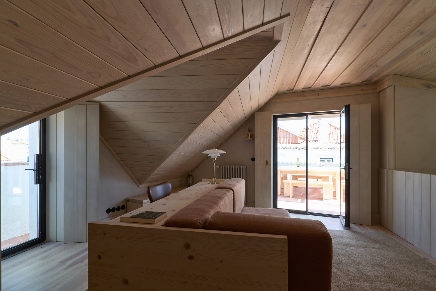 casa-na-muralha-par-plataforma-de-arquitectura-plus-rita-alves-m-arch_7
